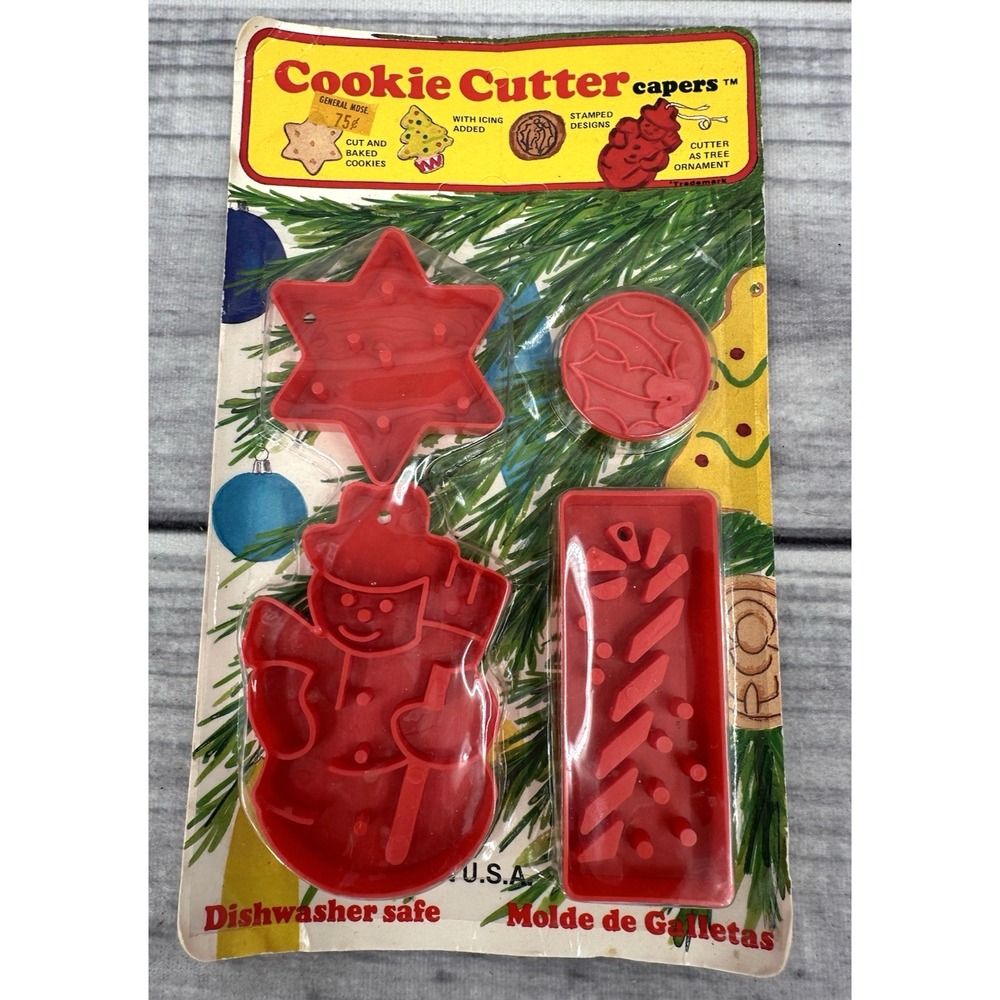 VINTAGE COOKIE CUTTERS CAPERS IN ORIGINAL PACKAGING - SNOWMAN CANDY CANE STAR